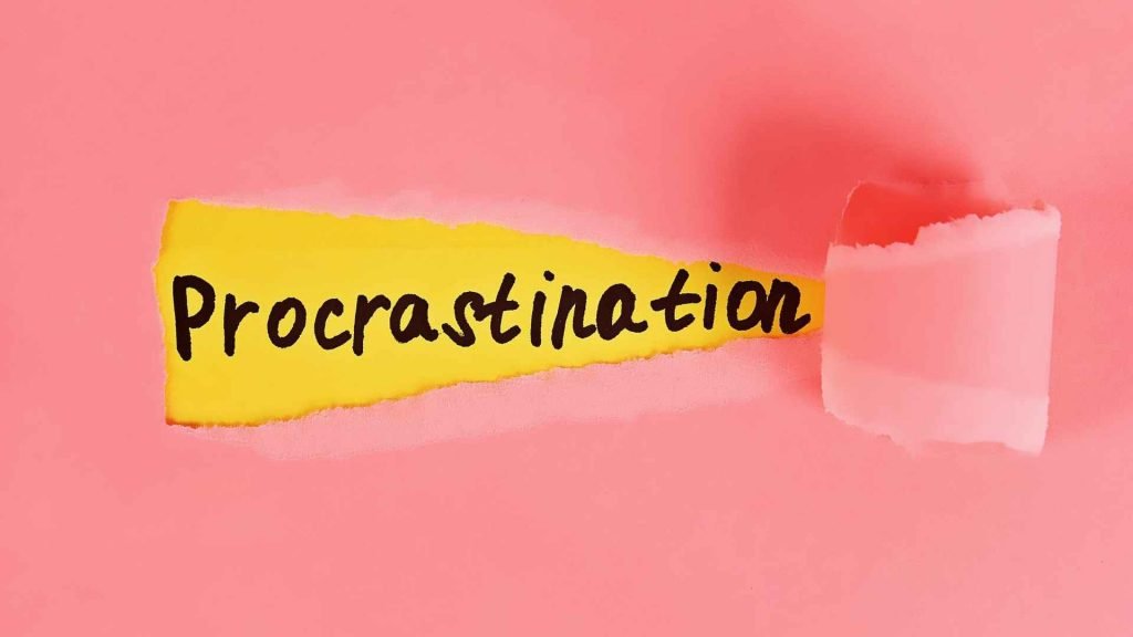 Here is our ultimate guide to help you evaluate your entrepreneur productivity, learn about the importance of focus and organisation, how to manage distractions and procrastination and tips to help you fast track your productivity success as an entrepreneur.