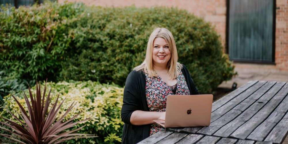 Passive Income Superstars Review: 3 Ways Leanne Help Business Owners Scale Their Business leanne chapman of passive income superstars leanne chapman of passive income superstars